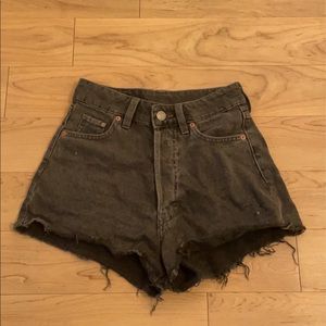 h&m black denim high rise shorts size 0/24